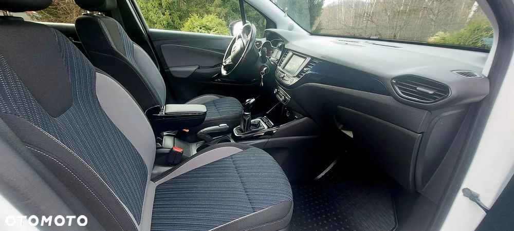 Opel Crossland X 1.2 120 Lat - 34