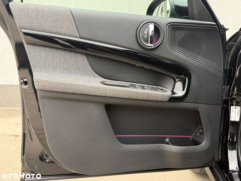 MINI Countryman Cooper Classic Trim - 12
