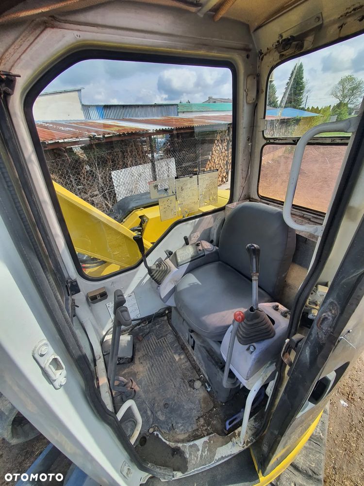 Komatsu pc75uu - 8