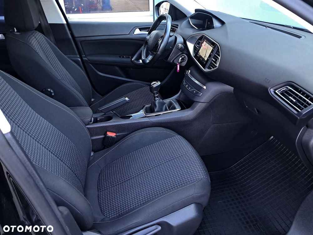 Peugeot 308 - 11