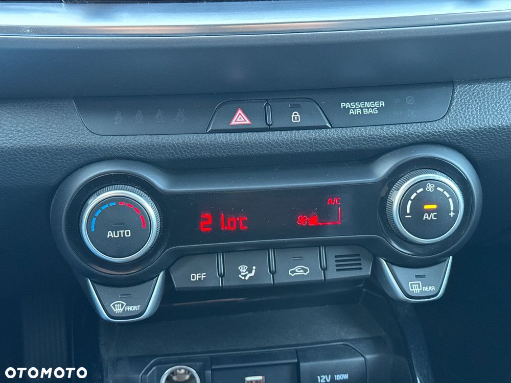 Kia Stonic 1.2 L Business Line - 17