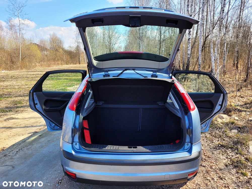 Ford Focus 1.8 Style - 6