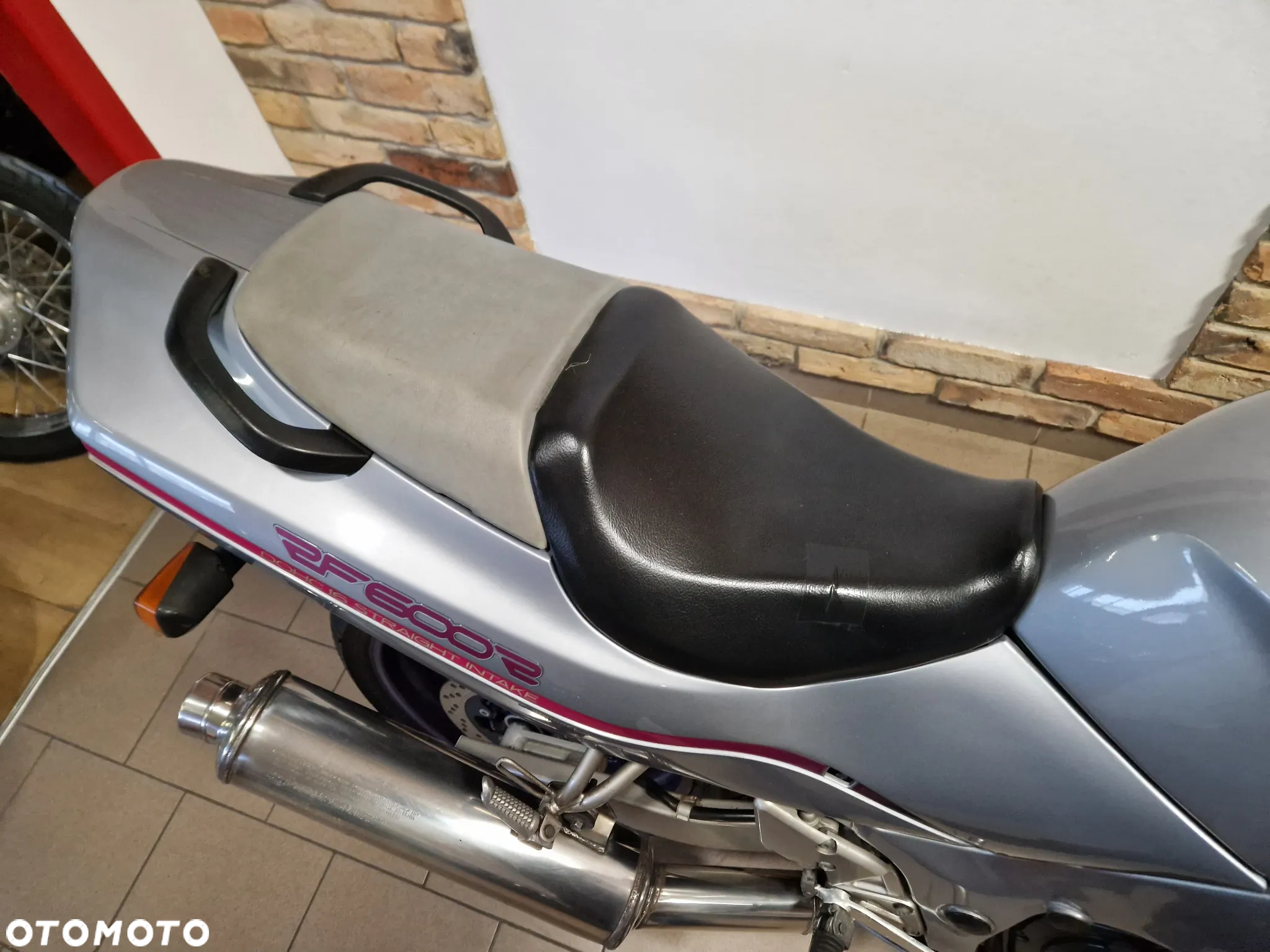 Suzuki RF - 19