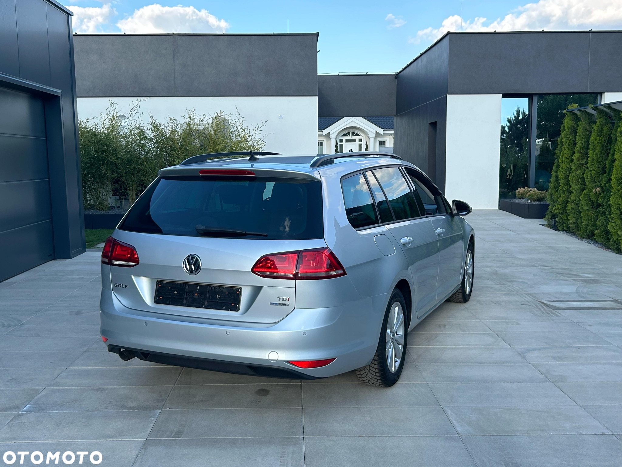 Volkswagen Golf - 8