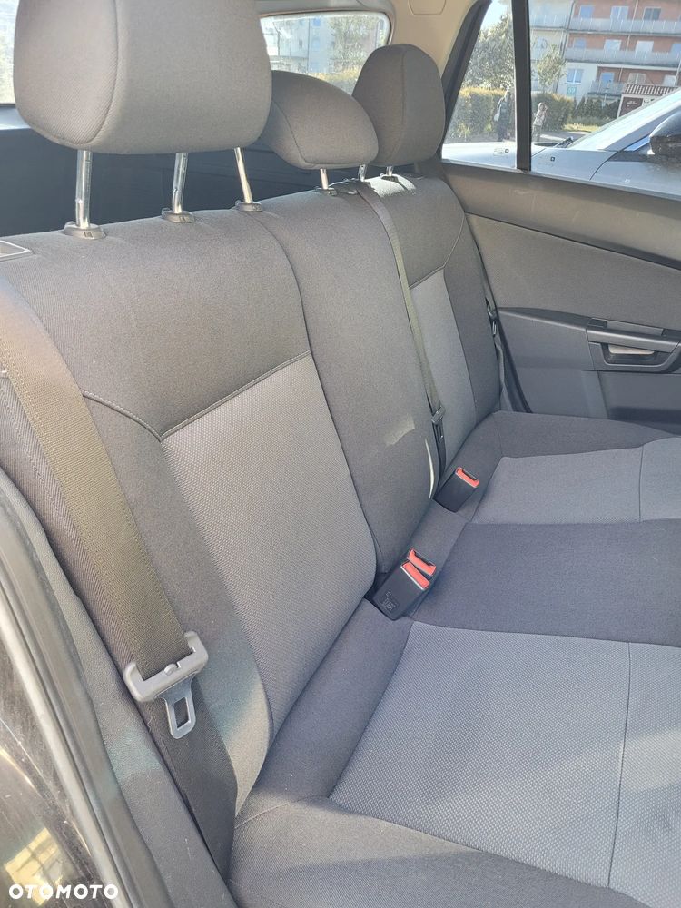 Opel Astra 1.6 Enjoy - 10