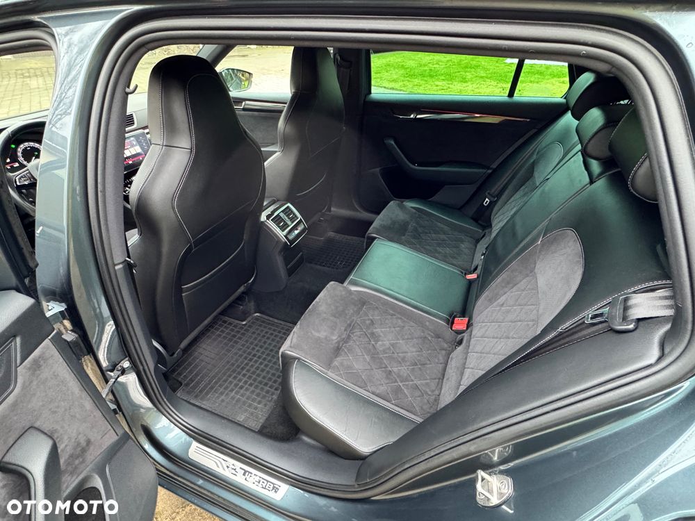 Skoda Superb 2.0 TSI 4x4 Sportline DSG - 16