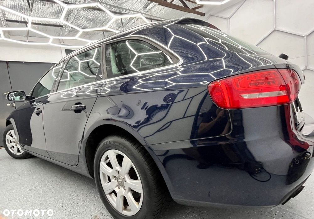 Audi A4 Avant - 27