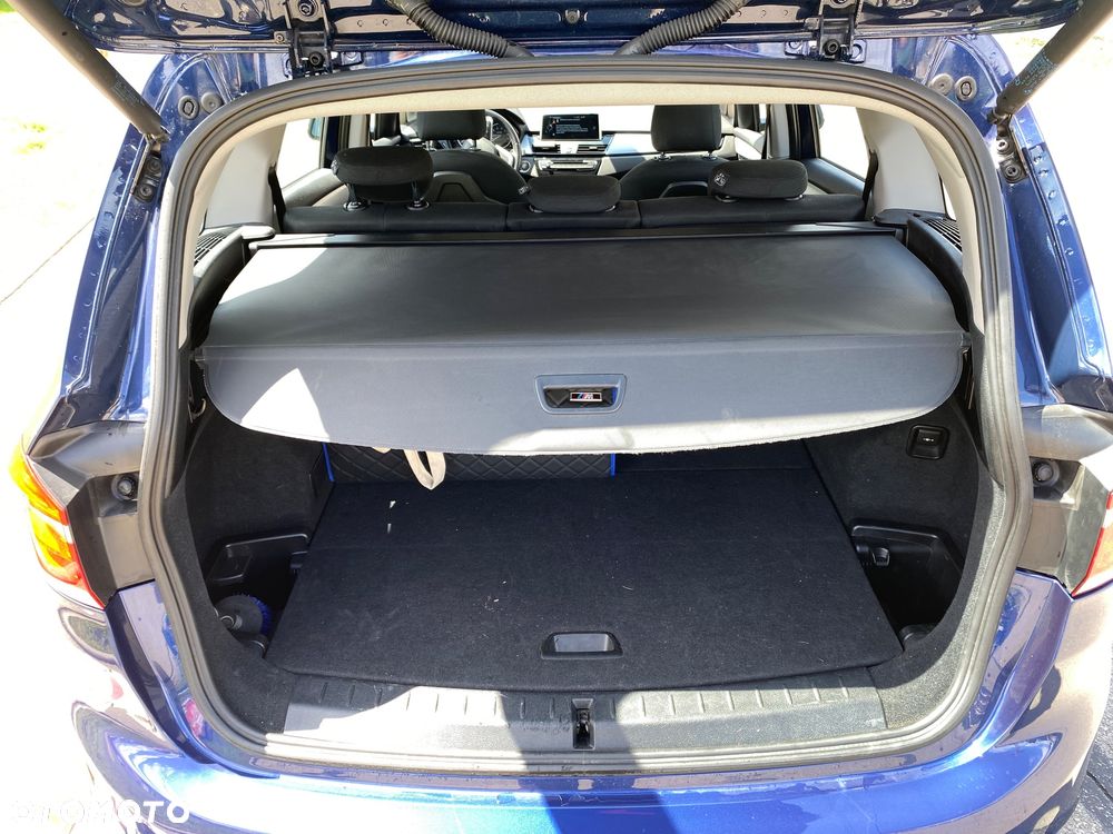BMW Seria 2 218i - 13