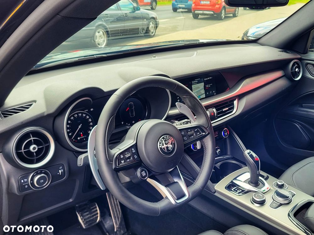 Alfa Romeo Stelvio 2.0 Turbo Veloce Q4 - 10