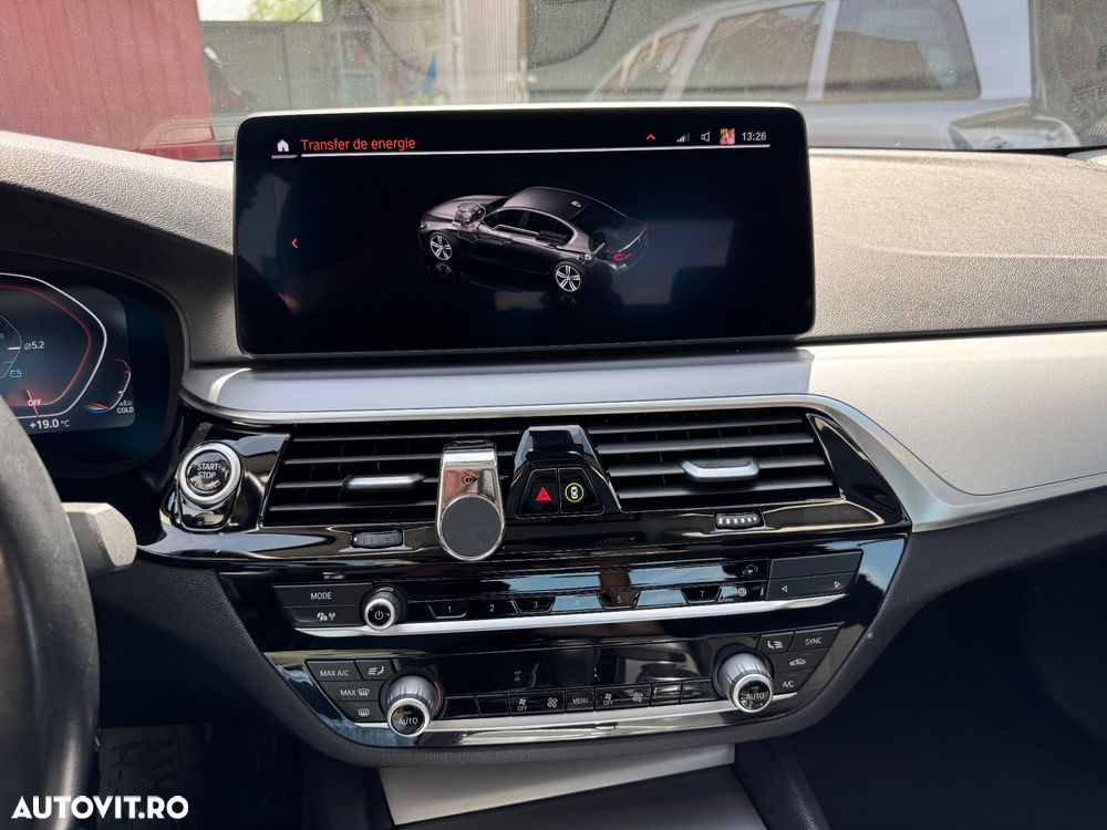 BMW Seria 5 520d Aut. - 22