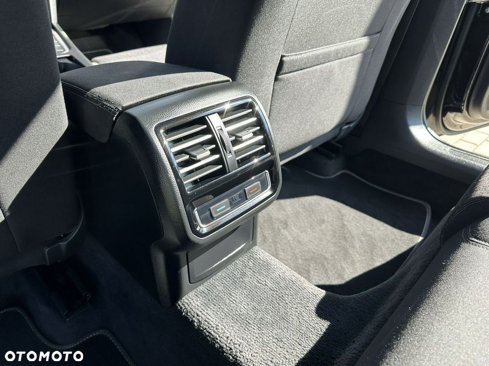 Volkswagen Passat Variant 2.0 TDI BMT Comfortline - 15
