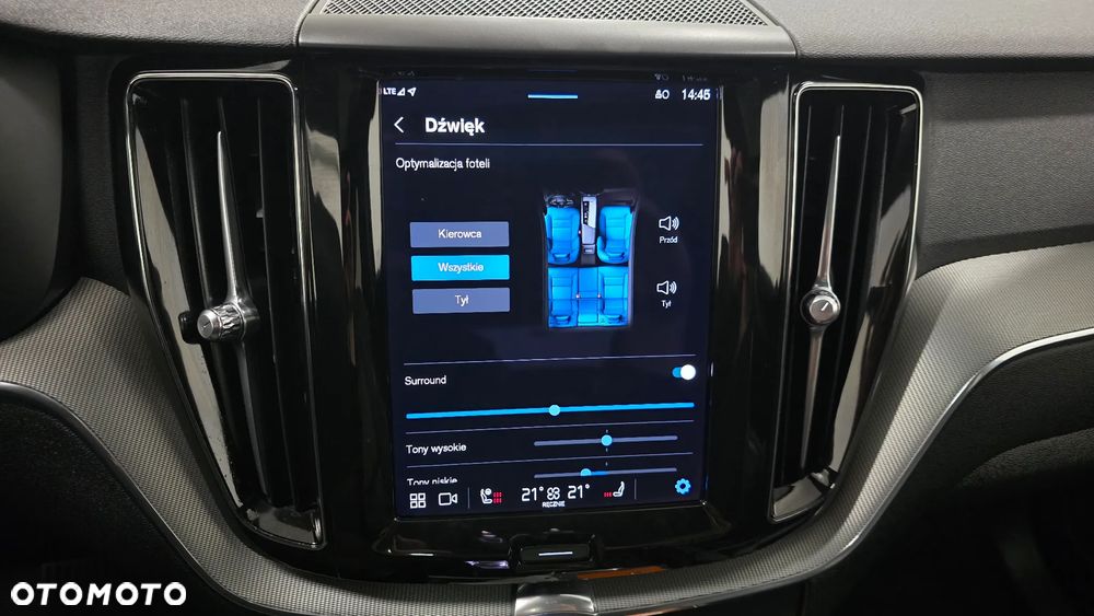 Volvo XC 60 B4 D Plus Dark - 35