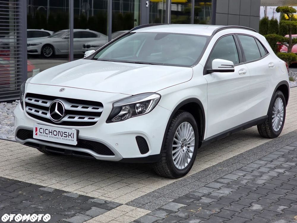 Mercedes-Benz GLA 180 7G-DCT Style - 2