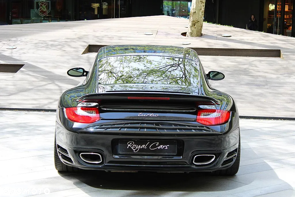 Porsche 911 Turbo - 8