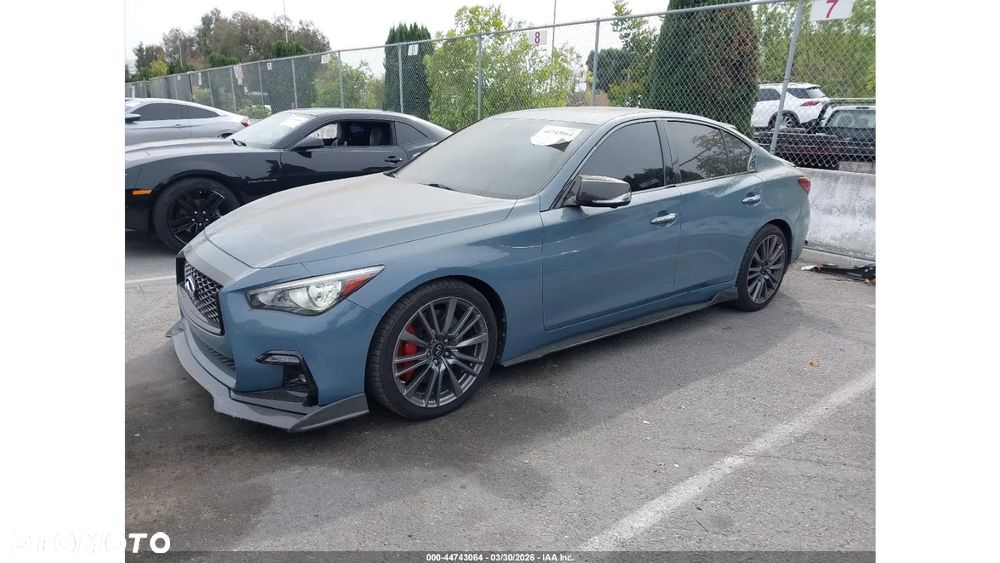 Infiniti Q50 - 2