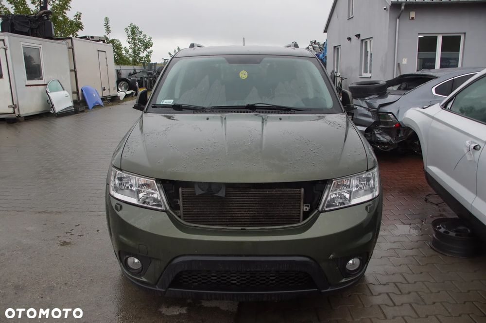 Auto na części - Fiat Freemont 2.0 Multijet 170 KM 71770239 55251728 370A 2013R Silnik Skrzynia Drzwi Szyba Zderzak Błotnik Klapa Maska Lampa Lusterko Deska Kokpit Sterownik Moduł Czujnik Licznik Wyświetlacz Kierownica - 9