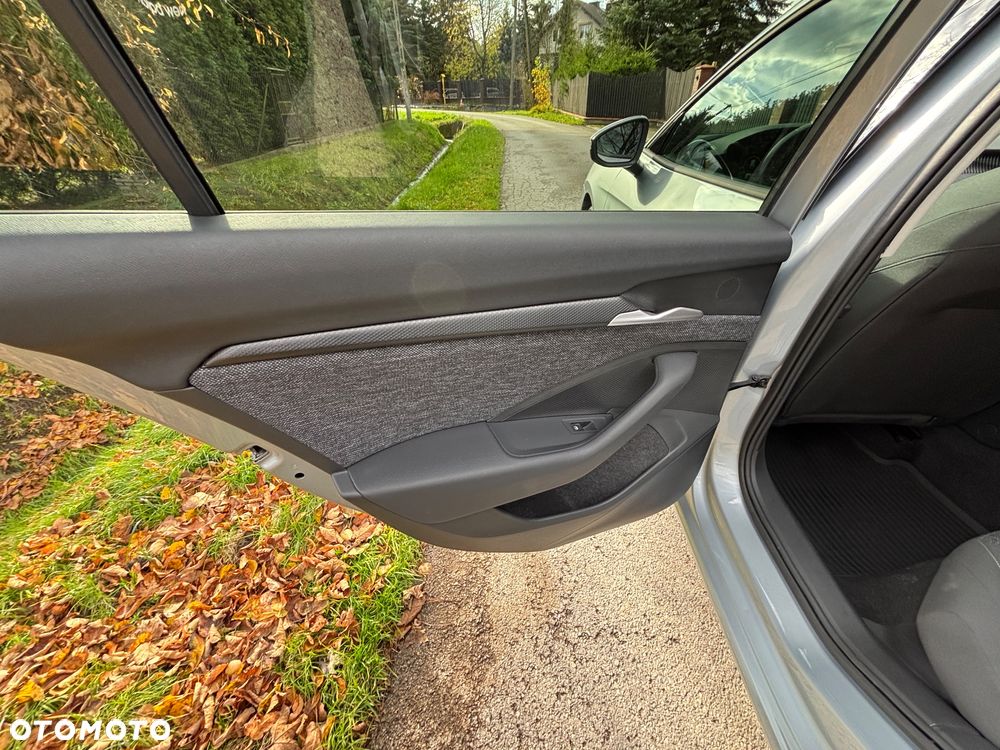 Skoda Superb 2.0 TDI SCR Essence DSG - 19