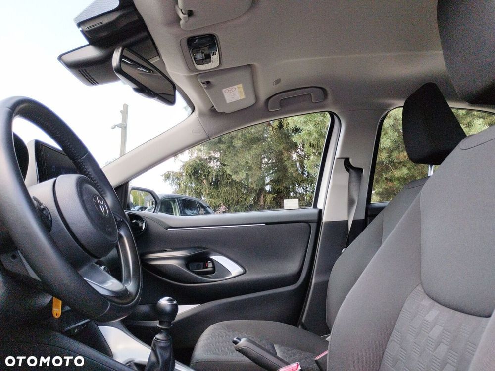 Toyota Yaris 1.5 Comfort - 12
