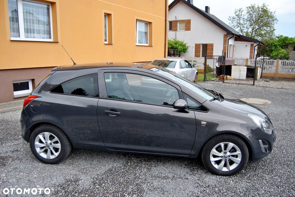 Opel Corsa 1.4 Cosmo - 22
