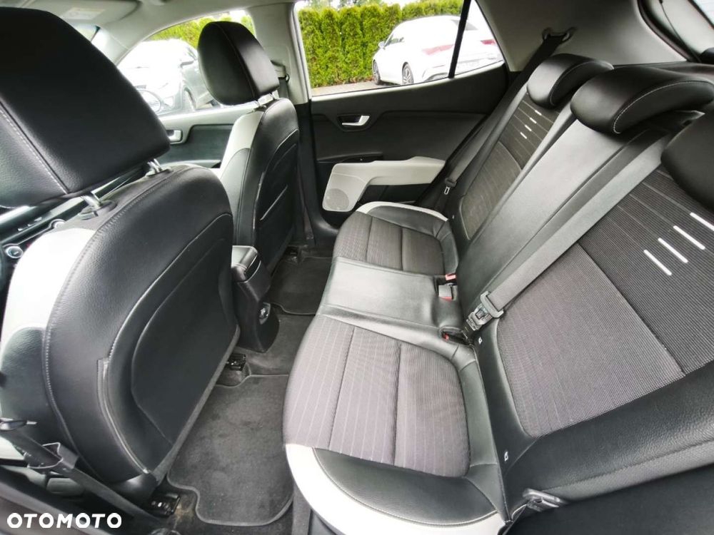 Kia Stonic - 15