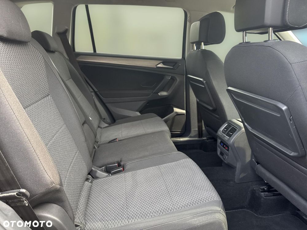 Volkswagen Tiguan - 10