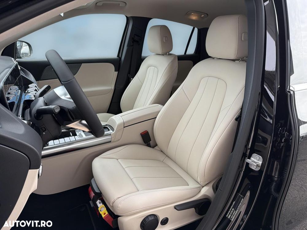 Mercedes-Benz GLA - 14