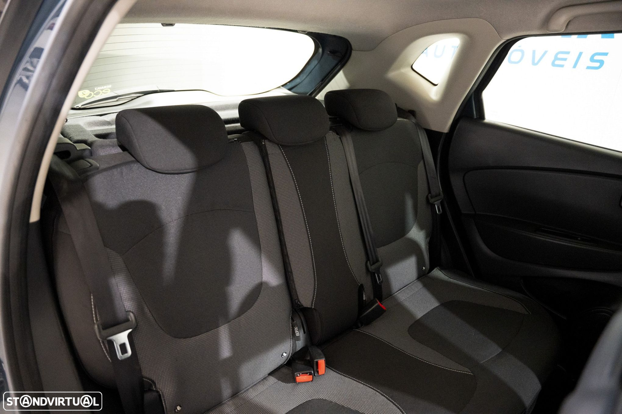 Renault Captur 1.5 dCi Exclusive - 14