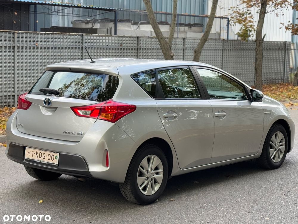 Toyota Auris 1.8 HSD Luna - 3