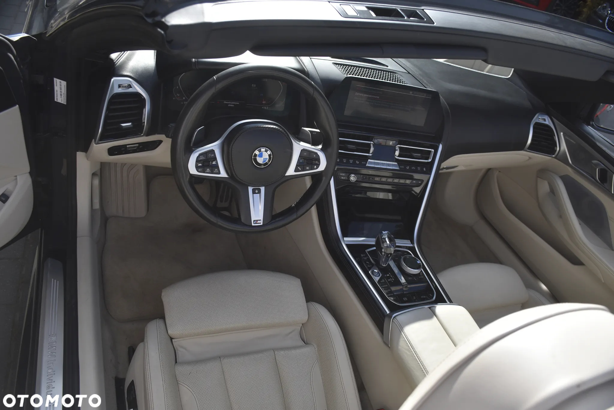 BMW Seria 8 M850i xDrive Cabrio - 12