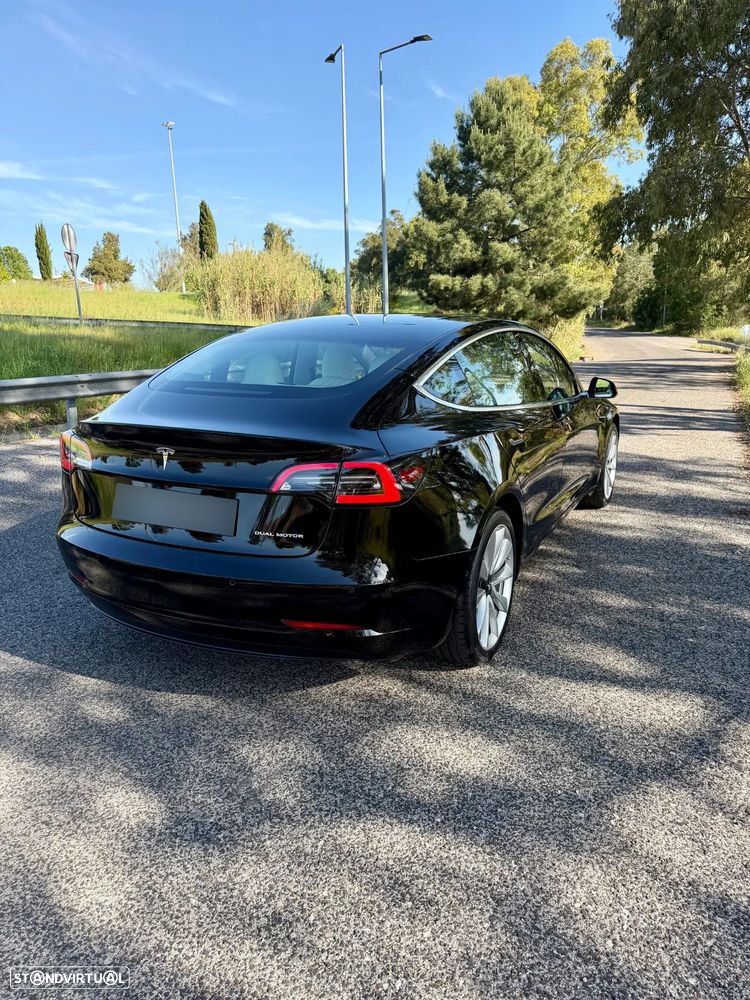 Tesla Model 3 - 1