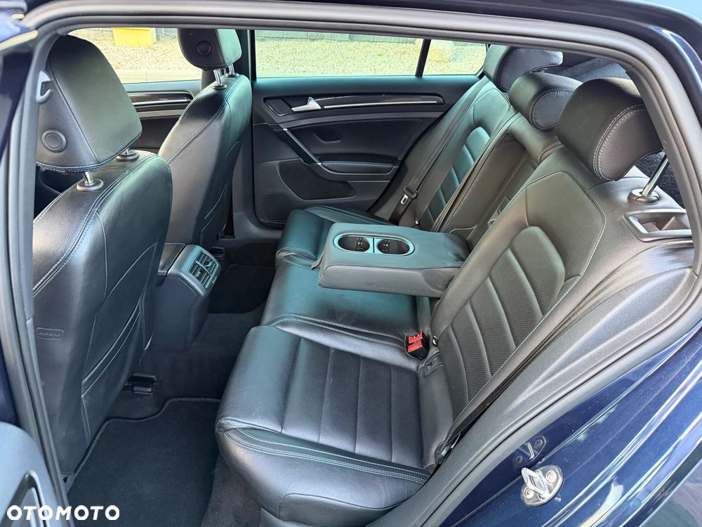 Volkswagen Golf - 19