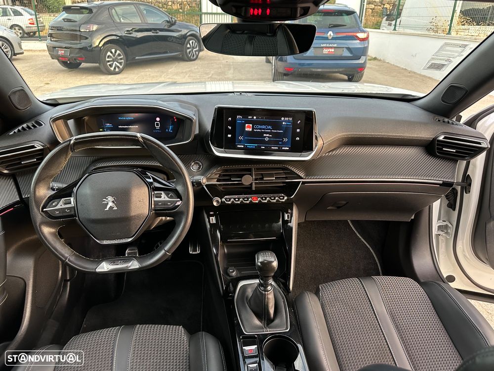 Peugeot 2008 1.2 PureTech GT Line - 29