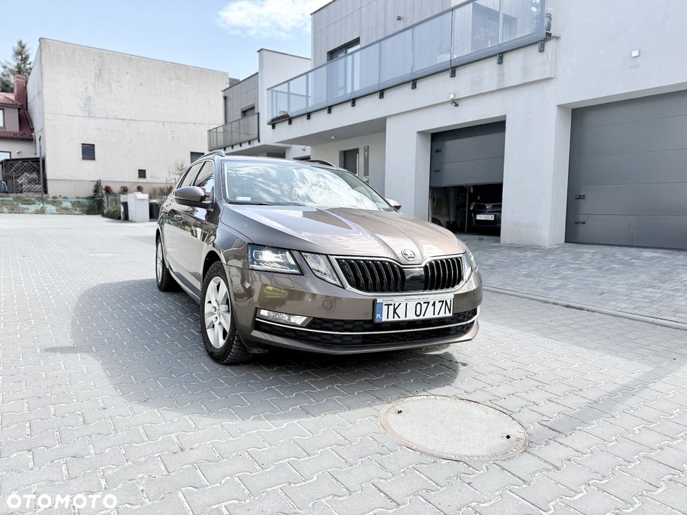 Skoda Octavia 1.6 TDI Style DSG - 1