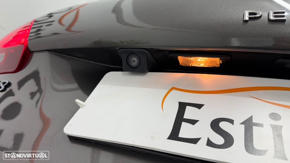 Peugeot 2008 1.2 PureTech Style - 36