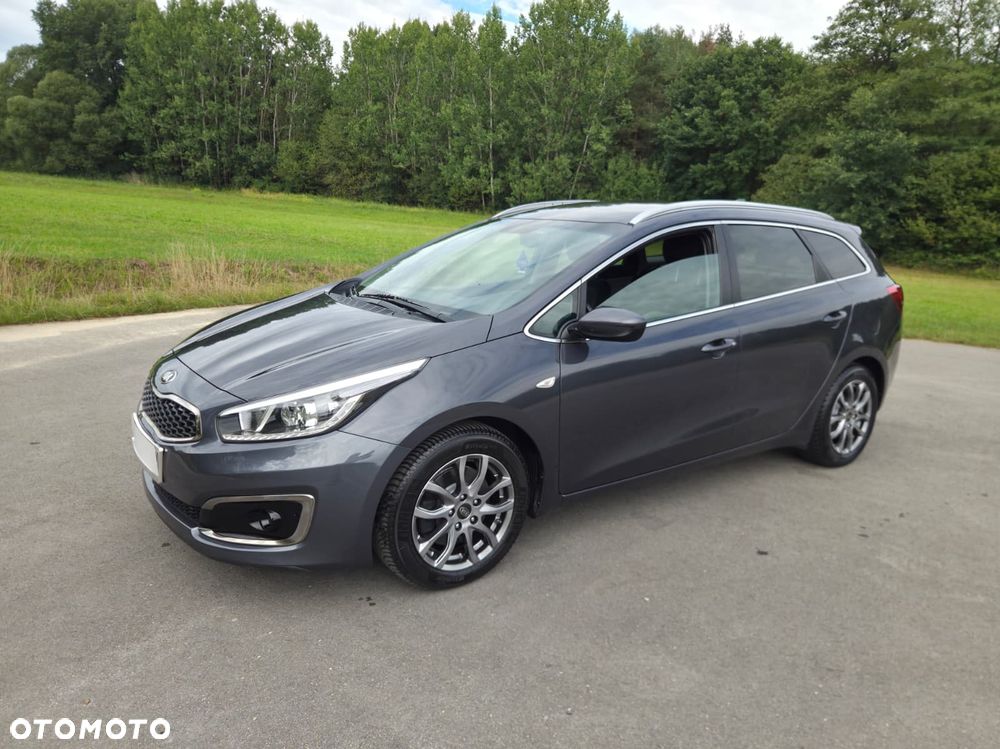 Kia Ceed - 12