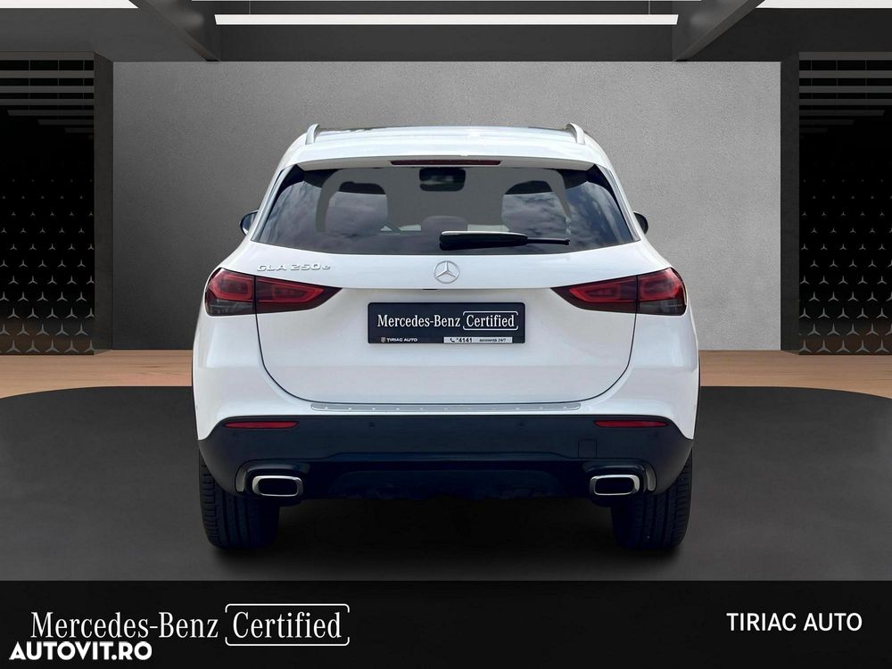 Mercedes-Benz GLA - 5