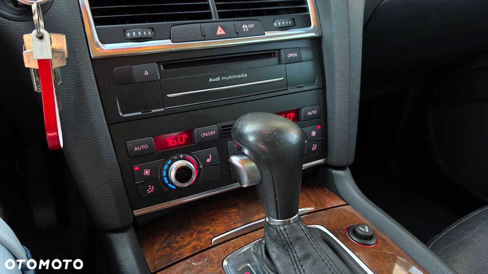 Audi Q7 3.0 TDI DPF Quattro Tiptronic - 32