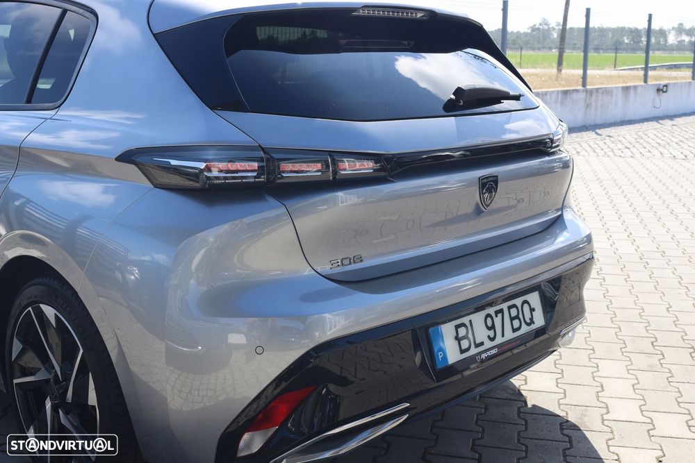 Peugeot 308 1.2 PureTech Allure EAT8 - 21