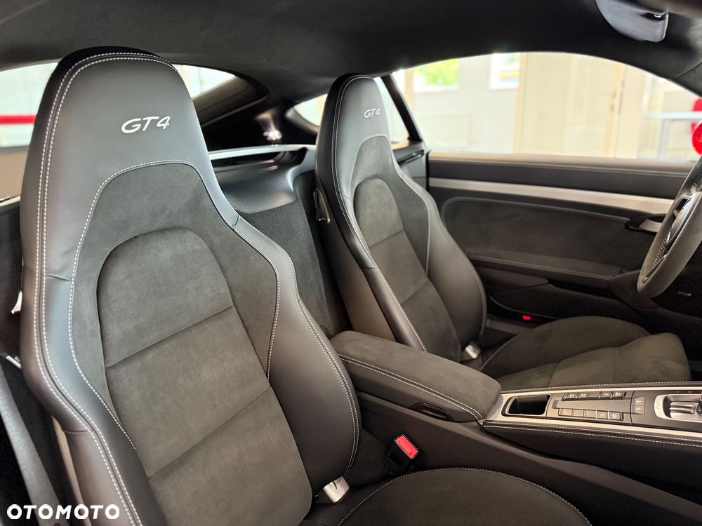 Porsche 718 Cayman - 10