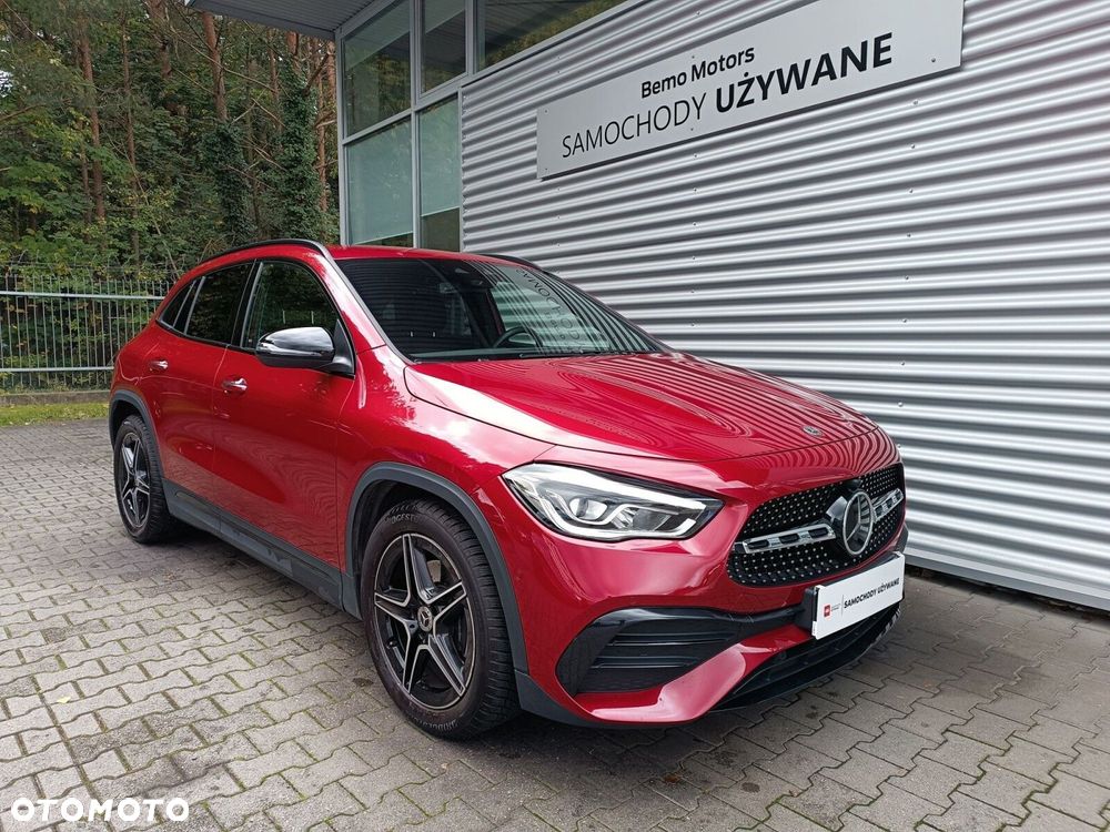 Mercedes-Benz GLA 200 AMG Line - 9