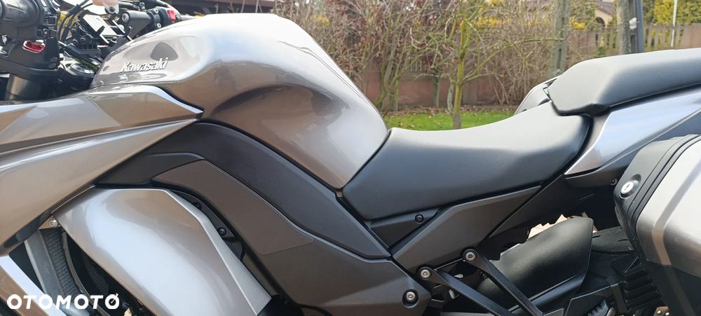 Kawasaki Ninja 1000 SX - 35