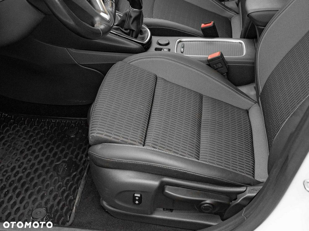 Opel Astra 1.2 T Elegance S&S - 14