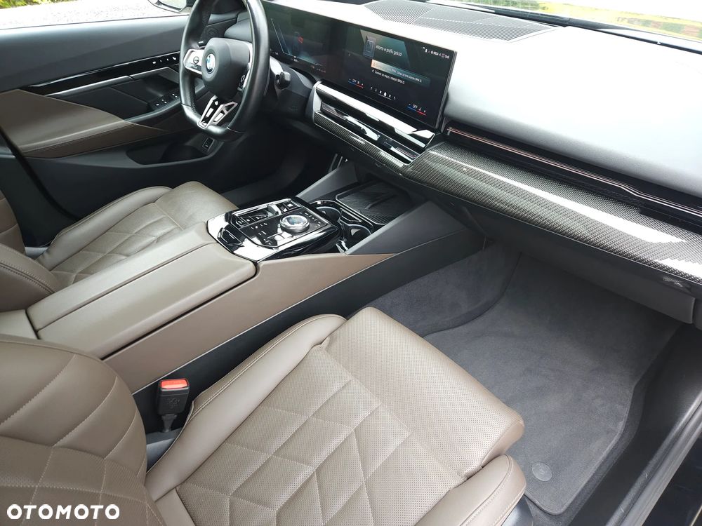 BMW Seria 5 520i M Sport Edition - 18