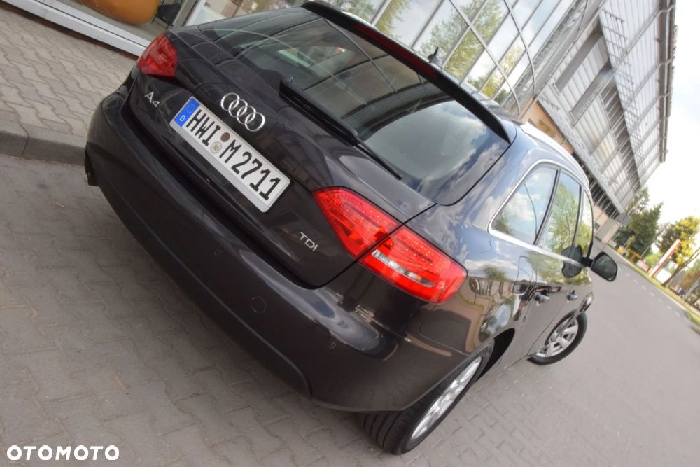 Audi A4 Avant - 29