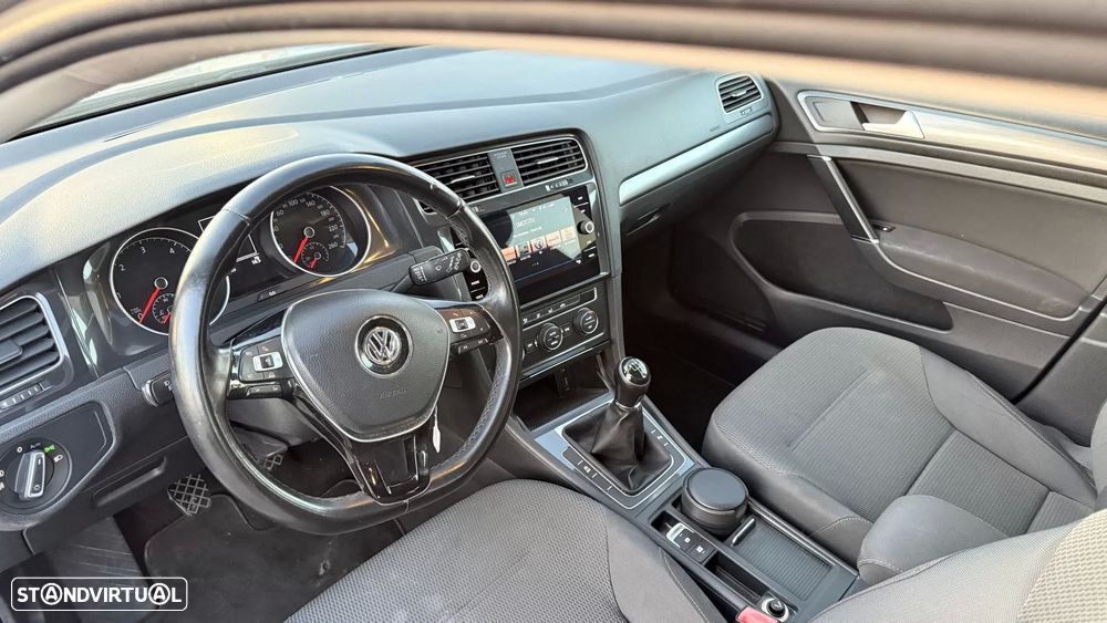 VW Golf Variant 1.6 TDi Highline - 24