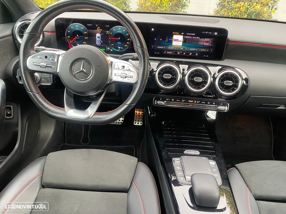 Mercedes-Benz A 250 e AMG Line - 14