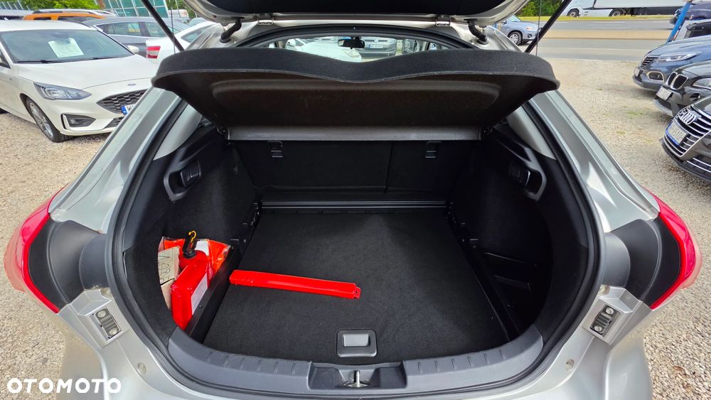 Mitsubishi Lancer 1.6 Invite - 29