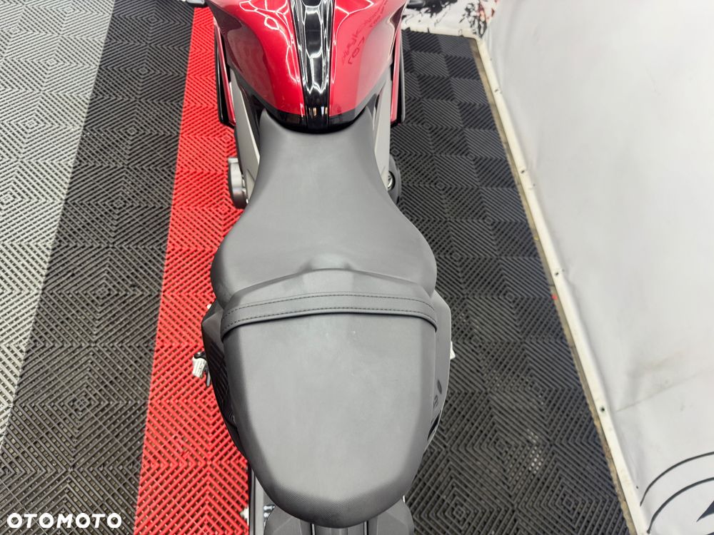 Triumph Daytona - 21