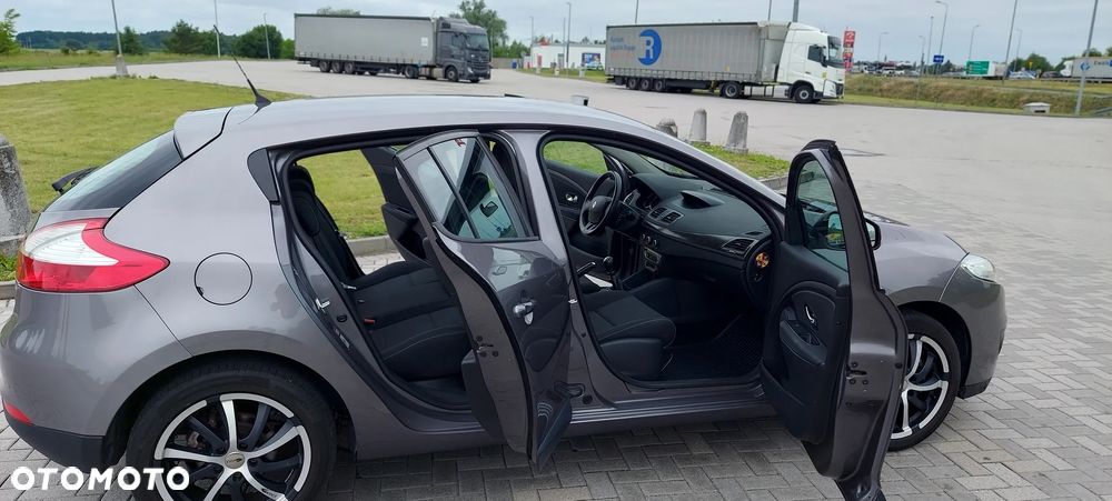 Renault Megane 1.6 16V Limited - 8