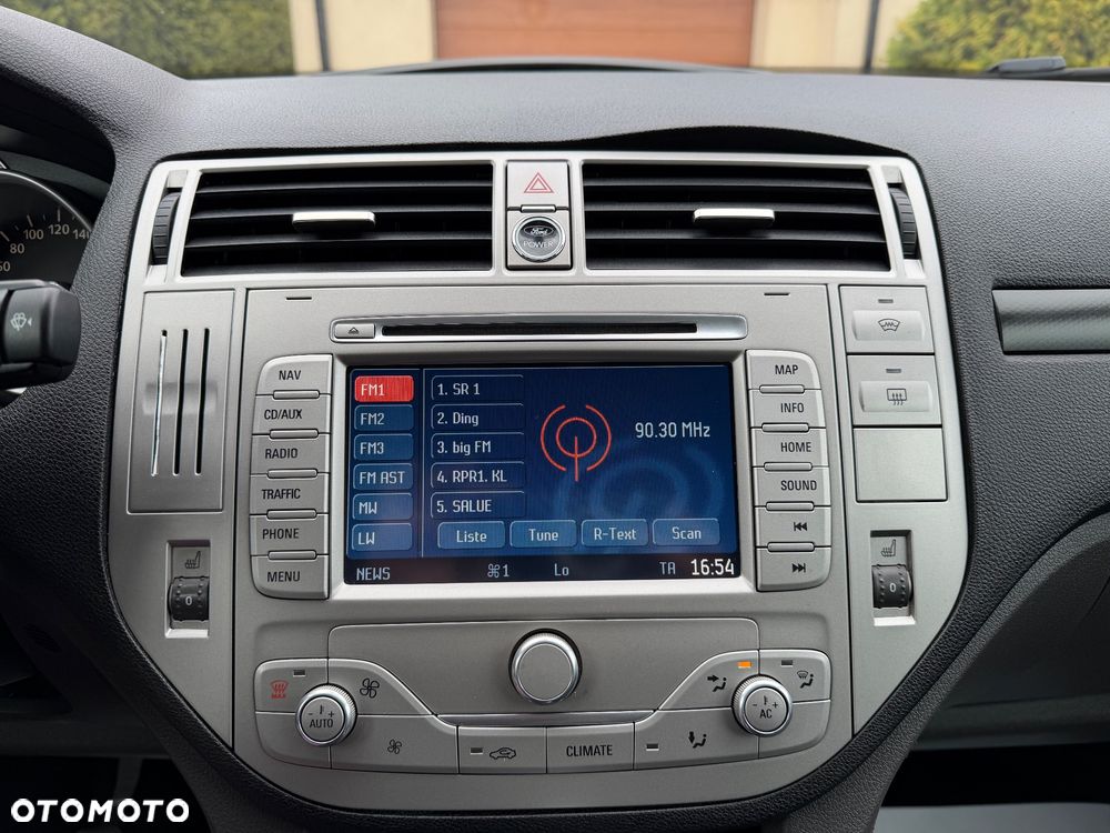Ford Kuga 2.0 TDCi 4x4 Titanium - 27